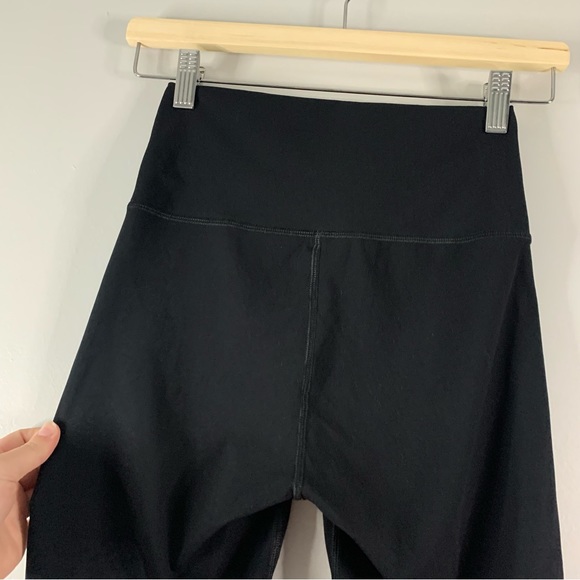Everlane Womens ReNew The Perform Bike Shorts Size Small S High Rise Athletic - Picture 6 of 9
